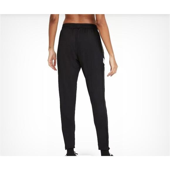 Nike Dri Fit Flyvent CW6093 Black Strike Soccer Pants Womens New With Tags XL - Picture 2 of 8